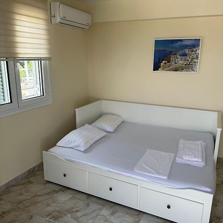 Eretria Apartment Luaran gambar